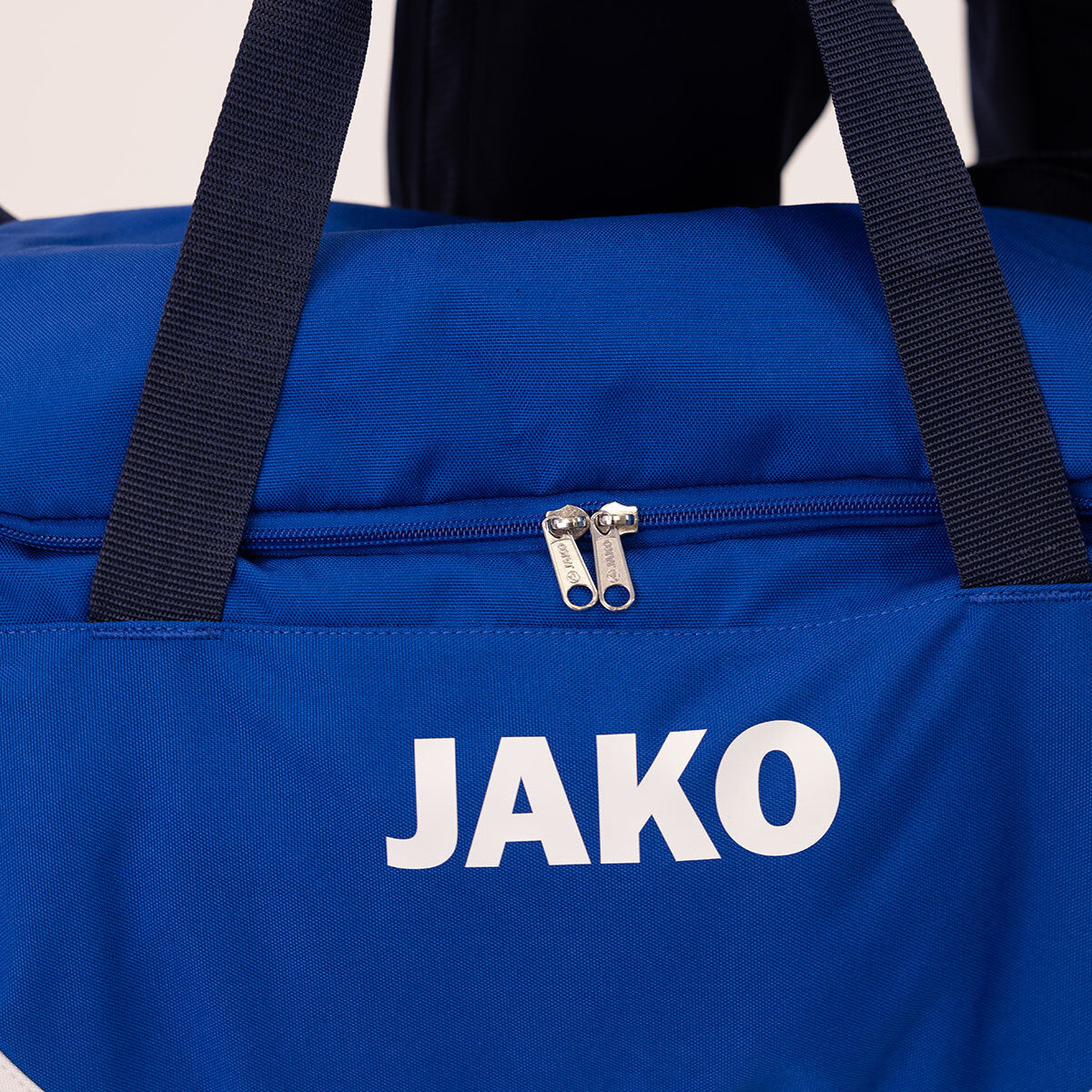 Geantă Sport JAKO ICONIC cu Compartiment Ghete – Geantă Echipament Fotbal | JAKO Romania
