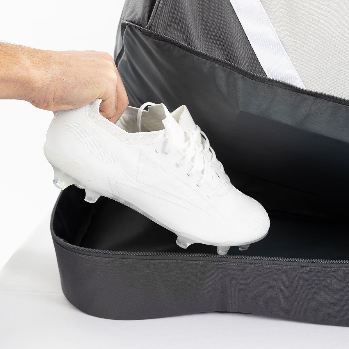 Geantă Sport JAKO ICONIC cu Compartiment Ghete – Geantă Echipament Fotbal | JAKO Romania